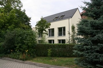 Germania Privát Erfurt, Esterno